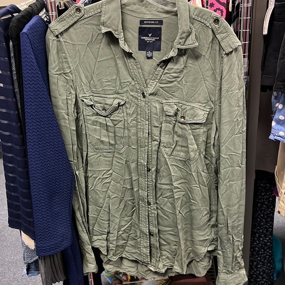 American Eagle Green Button Down Xs - image 1
